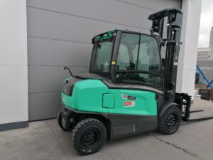 FB55NH - elektrische 5.5Ton heftruck Mitsubishi met Deluxe cabine , Lithium battterij, Lithium lader, ...